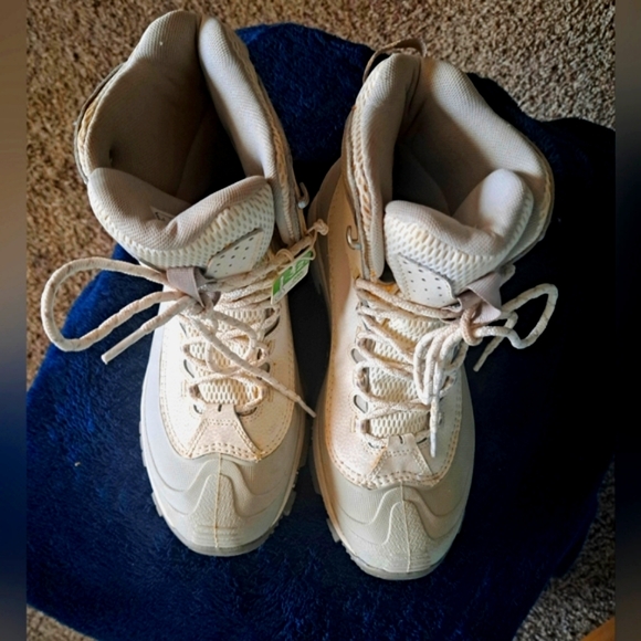 Columbia White women's Snow Boot 200g Insulation NWT sz 8.5 - Picture 13 of 13